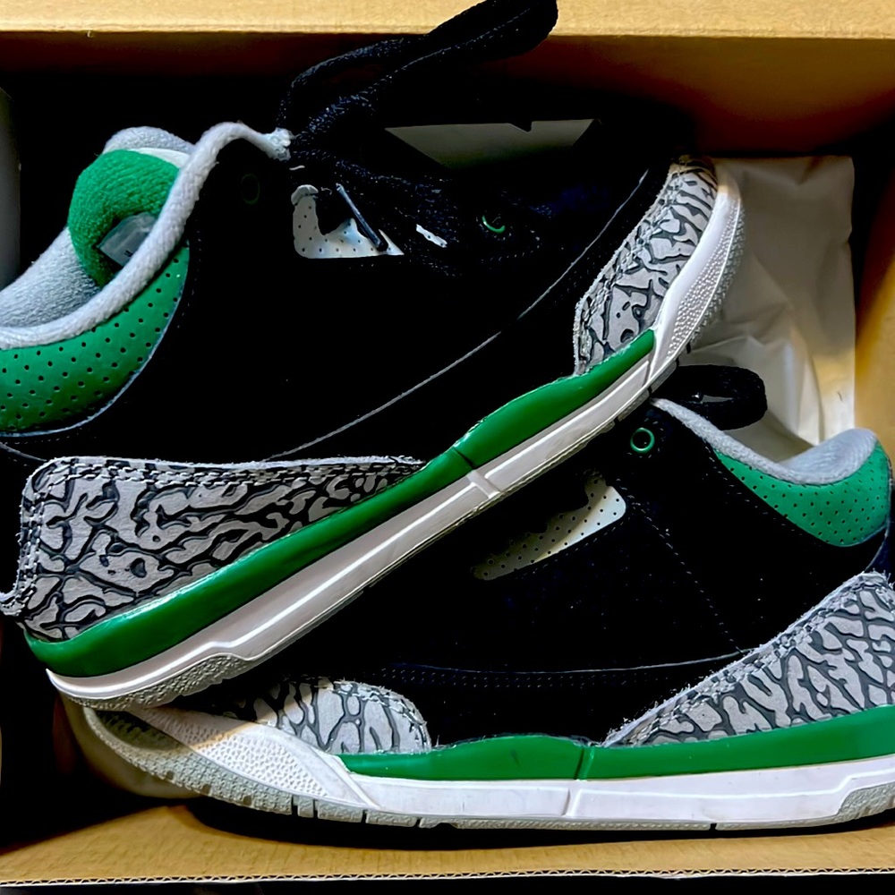 Gently worn Retro 3’s